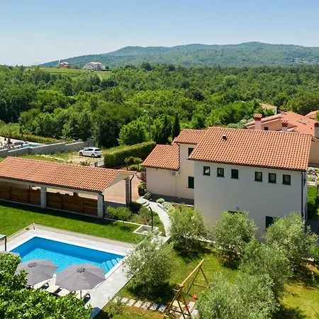 House Olive Grove With Pool And Garden アパート