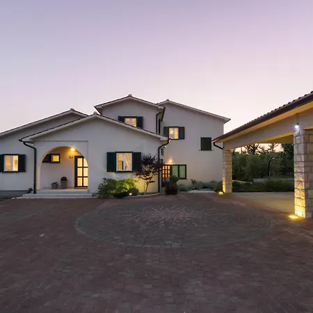 House Olive Grove With Pool And Garden ラビン