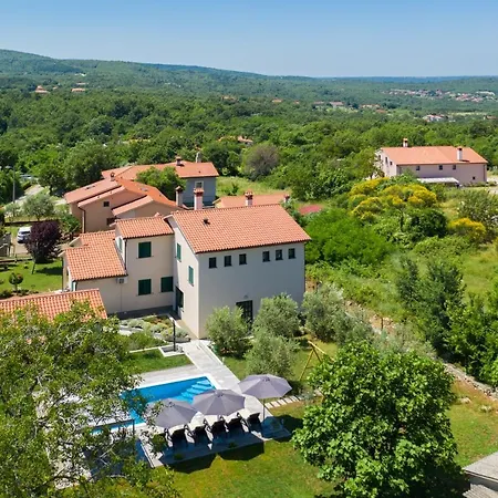 House Olive Grove With Pool And Garden Holiday home *