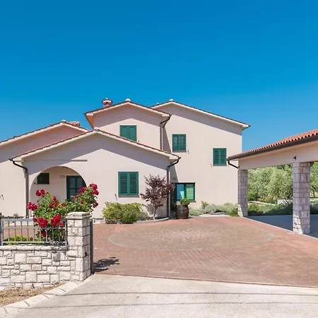 Vakantiehuis House Olive Grove With Pool And Garden