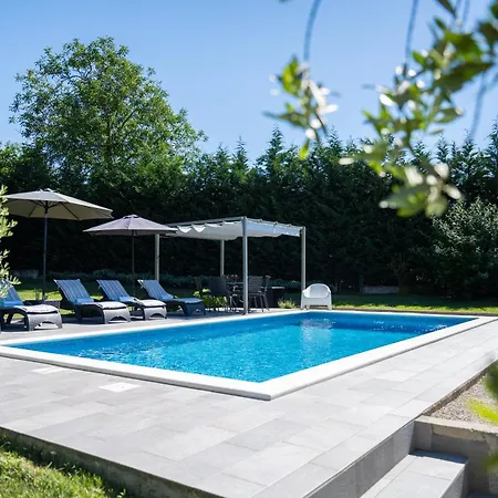 Vakantiehuis House Olive Grove With Pool And Garden