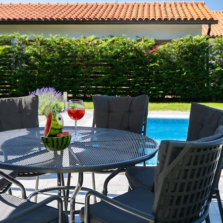 House Olive Grove With Pool And Garden Vakantiehuis *