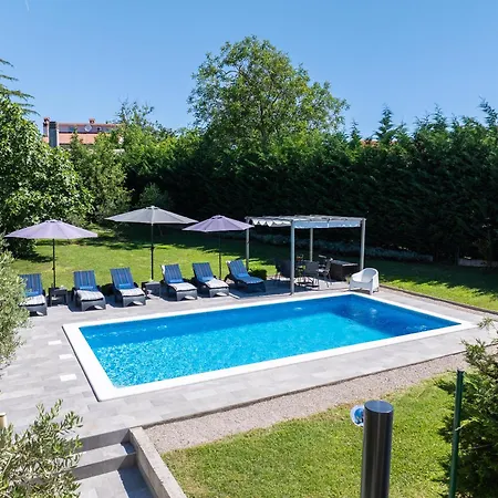 House Olive Grove With Pool And Garden Vakantiehuis