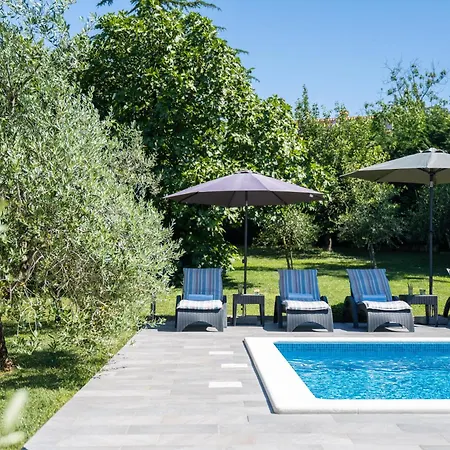 House Olive Grove With Pool And Garden Vakantiehuis *